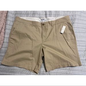 KHAKI OLD NAVY SHORTS